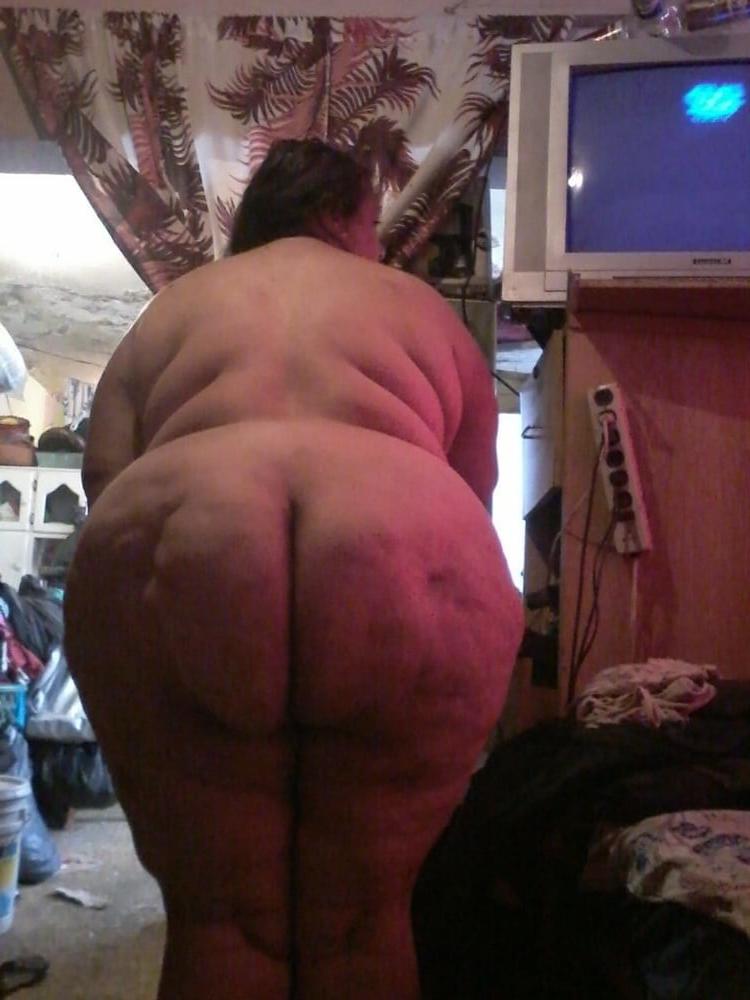 25P BIG HUGE WHITE BOOTY 2