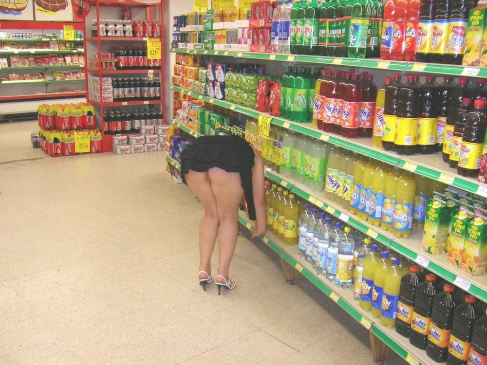 10P Store Whores 029