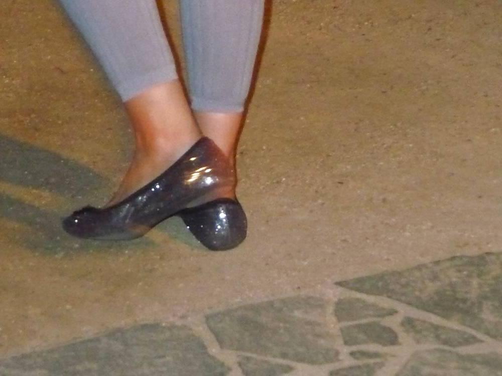 14P Japanese Candids - Feet on the Street 18