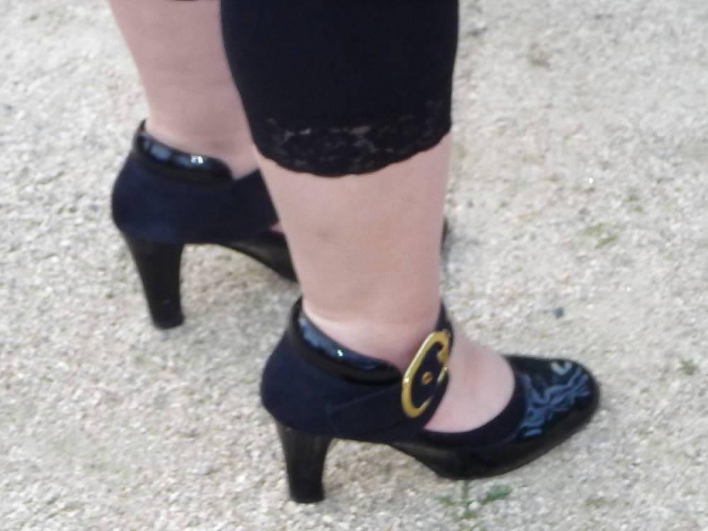 14P Japanese Candids - Feet on the Street 18