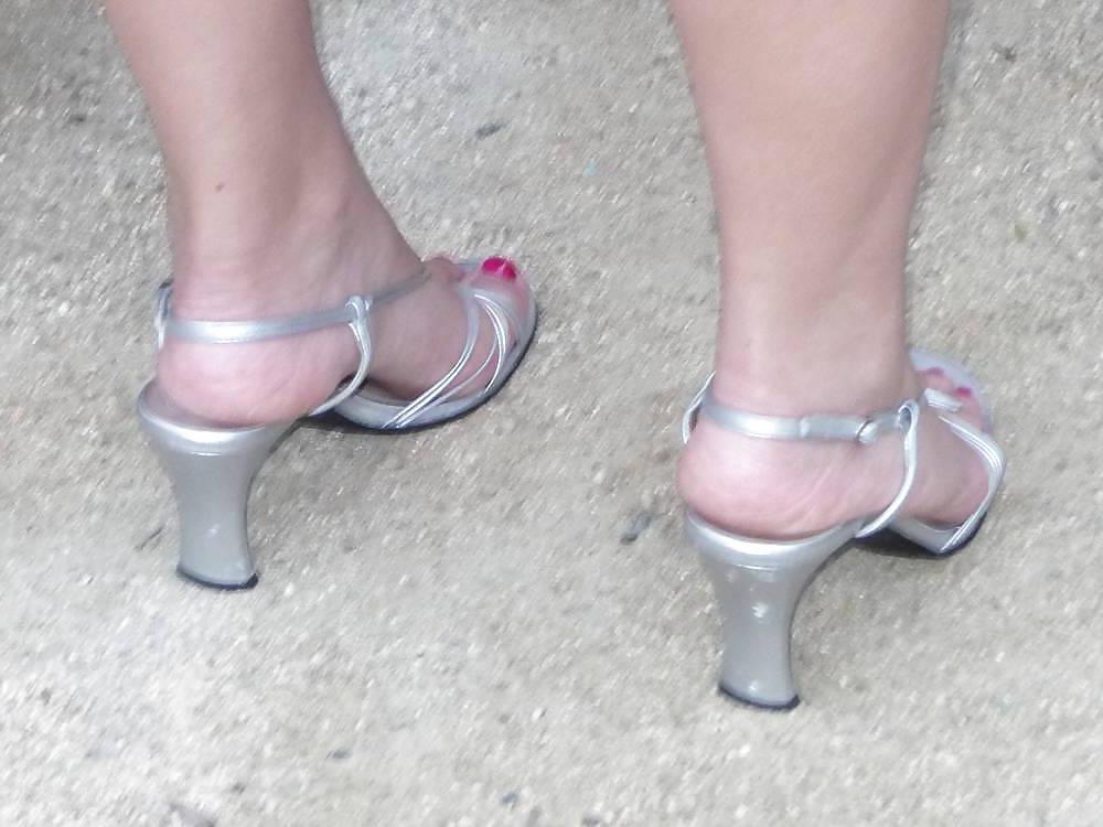 14P Japanese Candids - Feet on the Street 18