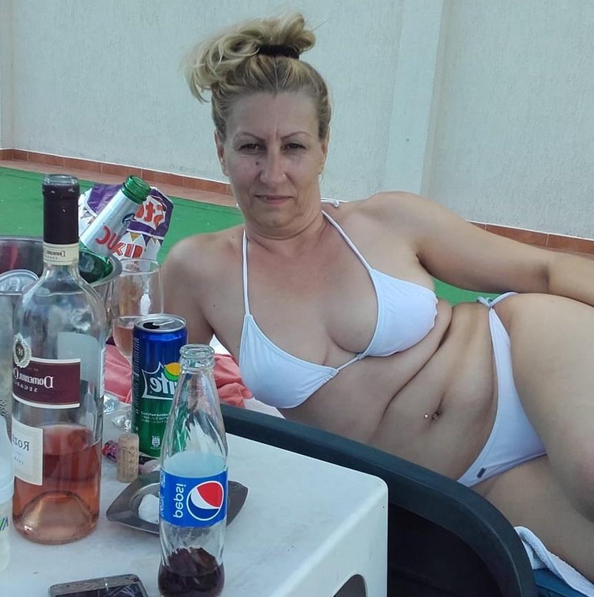 25P ROU RUMÄNISCHE MILFS 61 SEXBOMBE RUMÄNISCHE MUTTER TEIL 2
