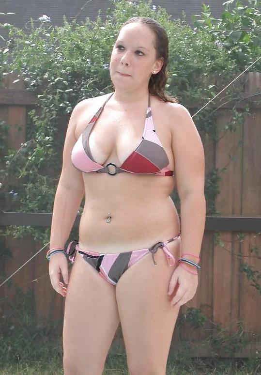 25P BIG BOOBS IN BIKINI...HOT