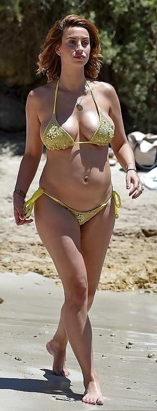 25P Mature Women in Bikinis (set 2)