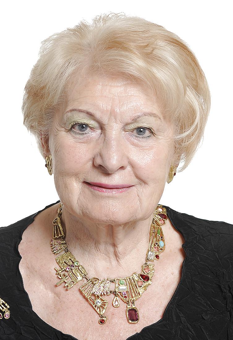 16P Grannies and matures faces for CUM