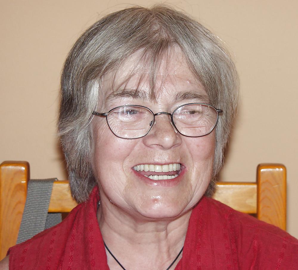 16P Grannies and matures faces for CUM
