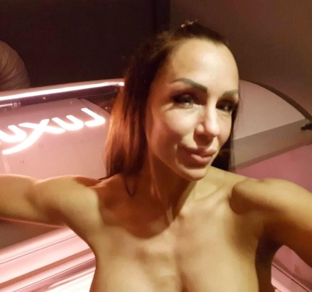 9P Sexy mom