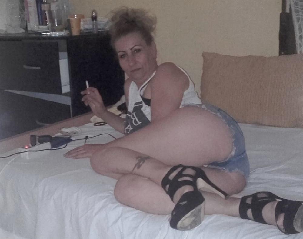 25P ROU ROMANIAN MILFS 61 SEX BOMB ROMANIAN MOM