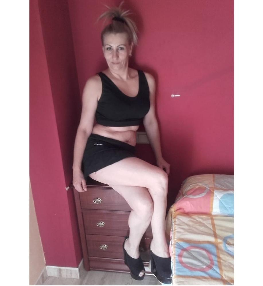 25P ROU ROMANIAN MILFS 61 SEX BOMB ROMANIAN MOM