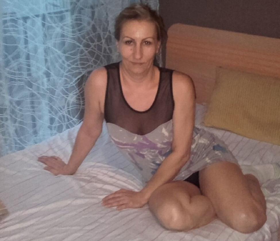 25P ROU ROMANIAN MILFS 61 SEX BOMB ROMANIAN MOM