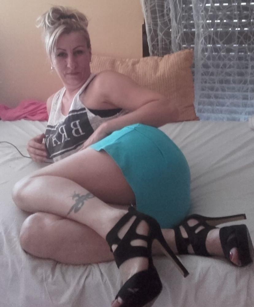 25P ROU ROMANIAN MILFS 61 SEX BOMB ROMANIAN MOM