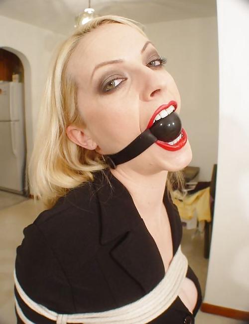 12P Ball gag