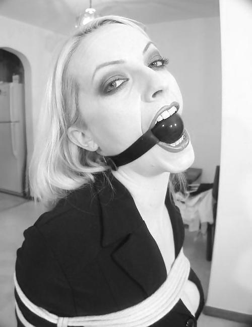 12P Ball gag