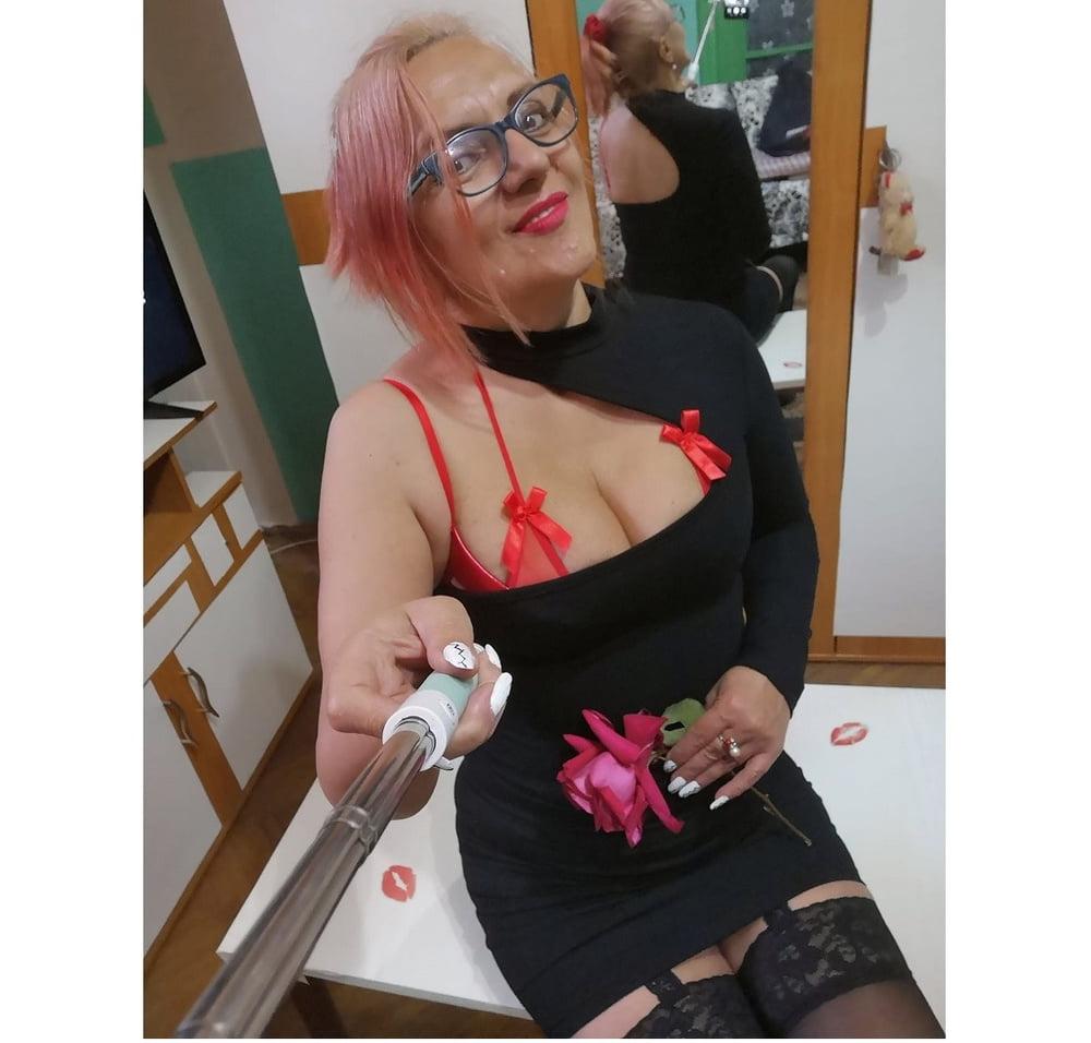 25P ROU ROMANIAN MILFS 55 ROU MOM WHORE - LOOKS LIKE MY AUNT