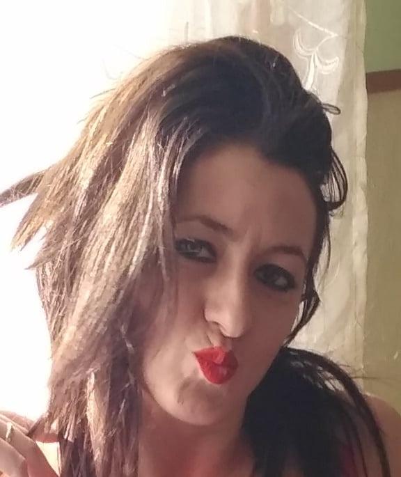 25P Francesca Italian slut mom exposed 4 your cum