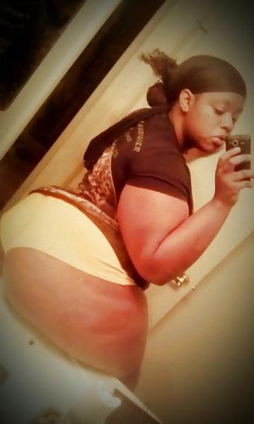 15P Big Booty Amateur 