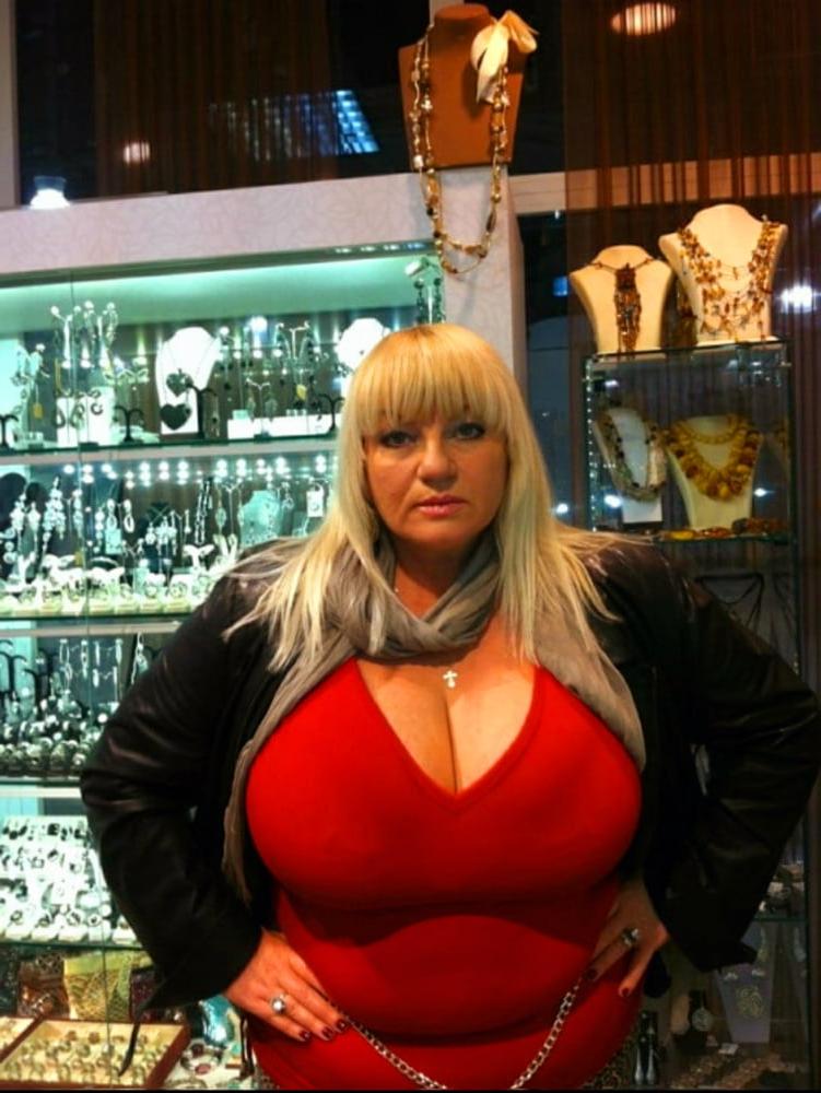 25P Big Tits Mature Milfs for Young Boys