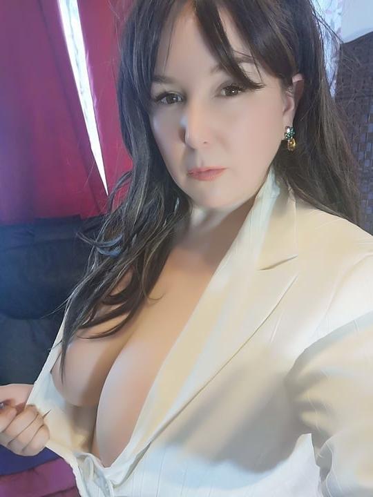 17P Big boobs