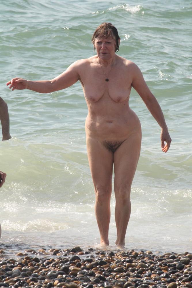 25P Mature Wives 120