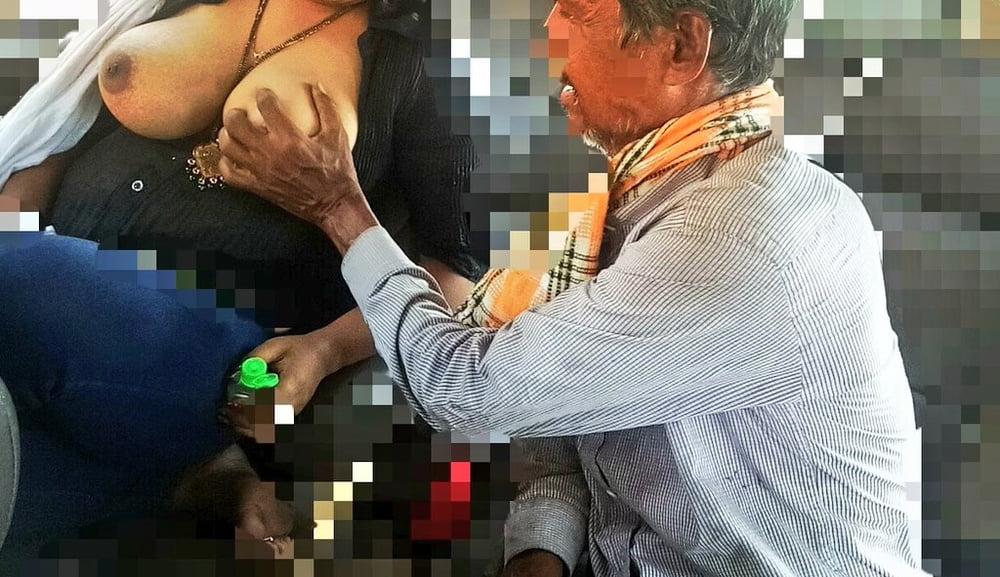 11P Big boobs flash to begger  in public Street