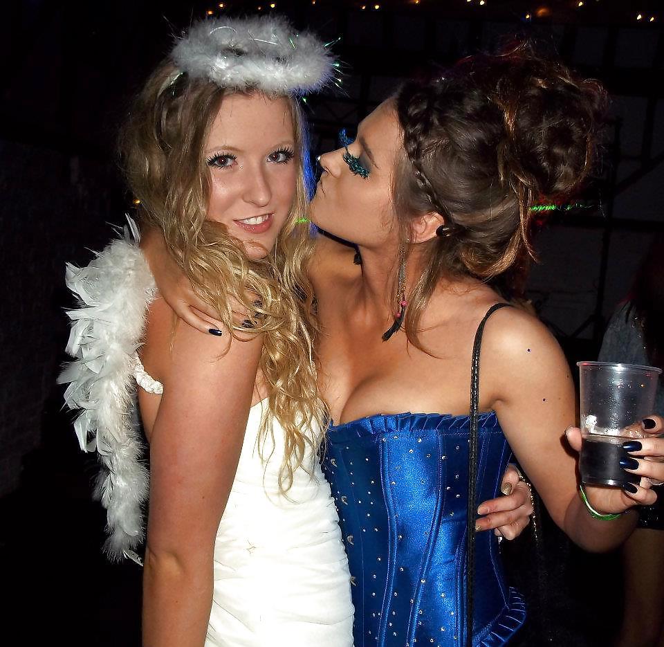 25P Hot babes 16