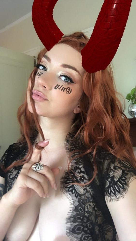 25P Hot and sexy spanish redhead 22yo big boobs tattooed girl