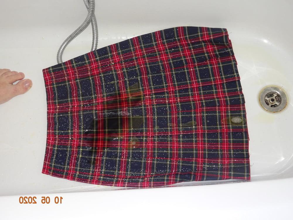 5P red tartan skirt piss 2