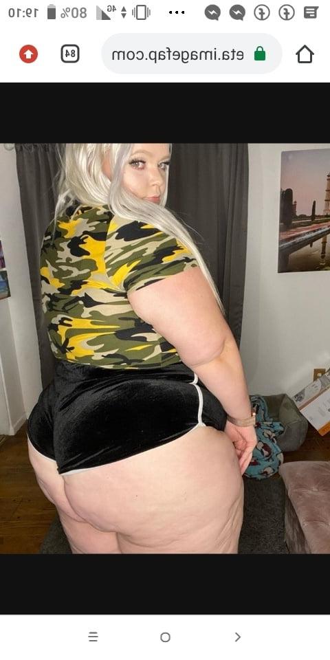 25P Hoodyman SSBBW 314 . Fluffy Kelly K exposed .