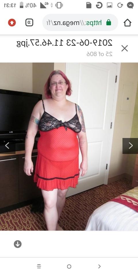 25P Hoodyman SSBBW 314 . Fluffy Kelly K exposed .