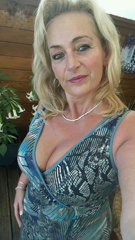 25P Your Hot Slutty Mom 2
