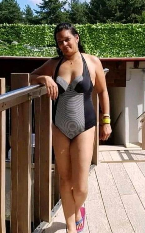 25P Mature Ladies