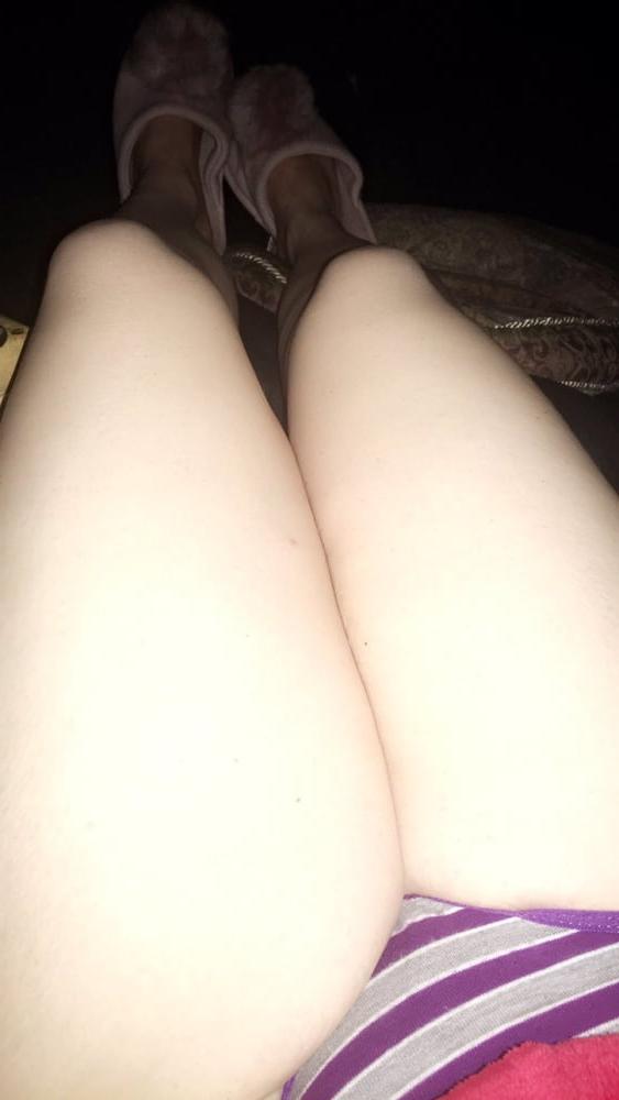 25P Private Pics - hot horny sexy 27yo married Mom Milf