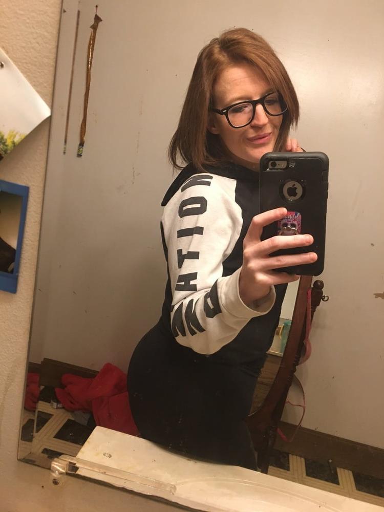 25P Private Pics - hot horny sexy 27yo married Mom Milf