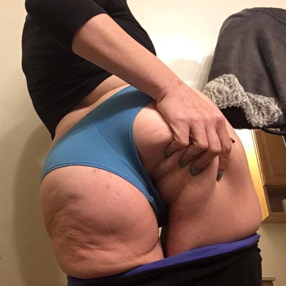 25P Private Pics - hot horny sexy 27yo married Mom Milf
