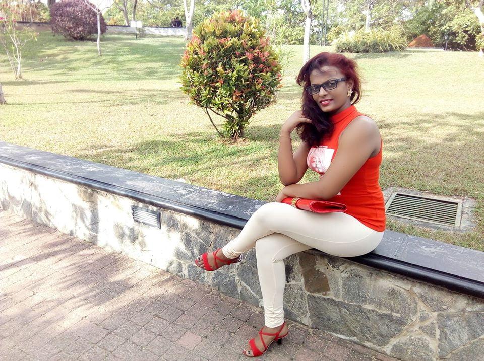 10P Sri Lankan Girl 2
