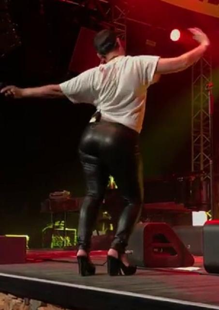 14P Nelly Furtado's Massive Booty