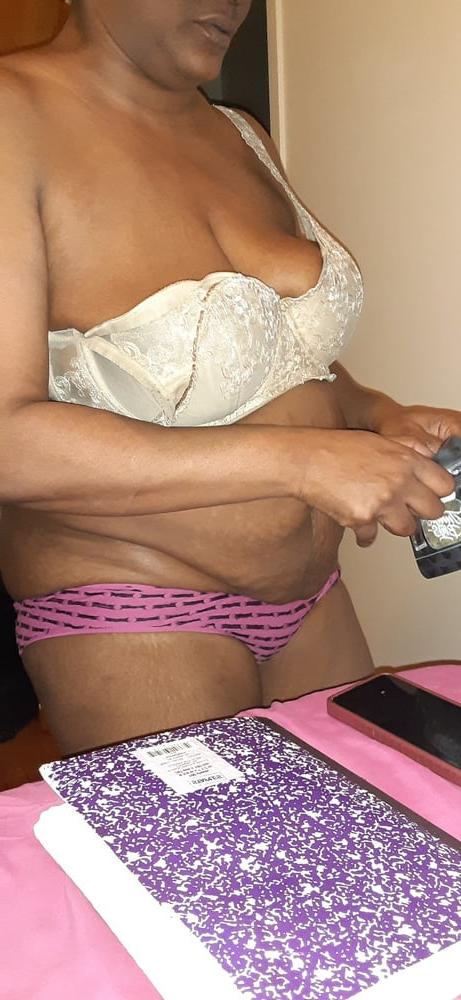 25P Mother's day NAKED BLACK ghetto MOM