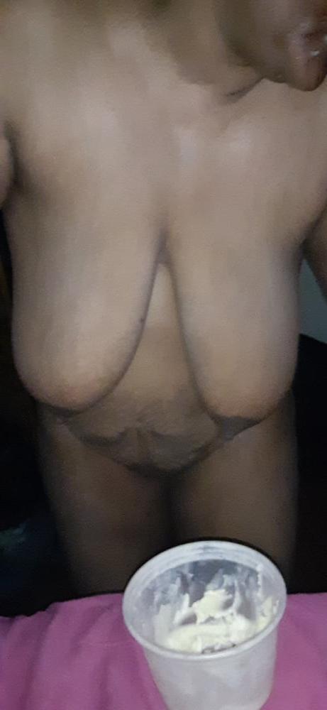 25P Mother's day NAKED BLACK ghetto MOM