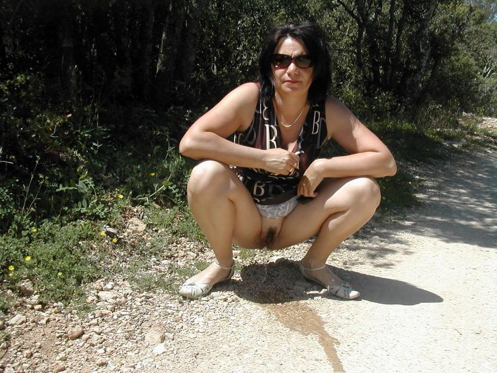 25P Mature &amp; Grannys (Pee) 011