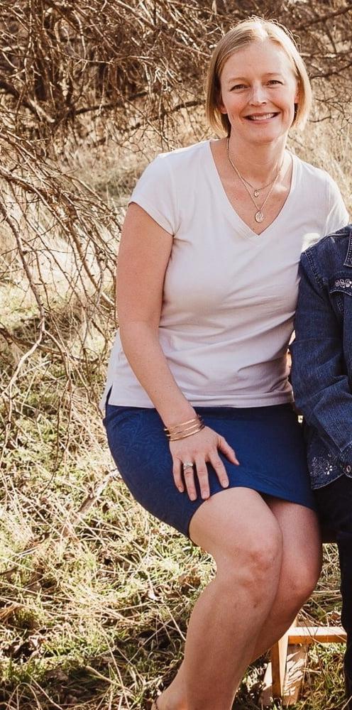 15P Soccer Mum's Private Pics for Hubby
