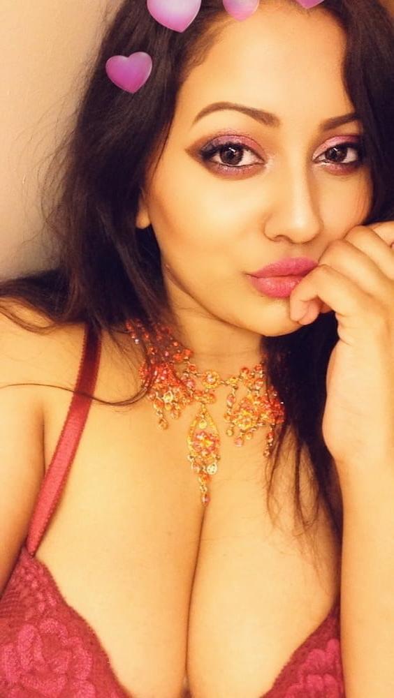 25P Sri Lankan girl 18