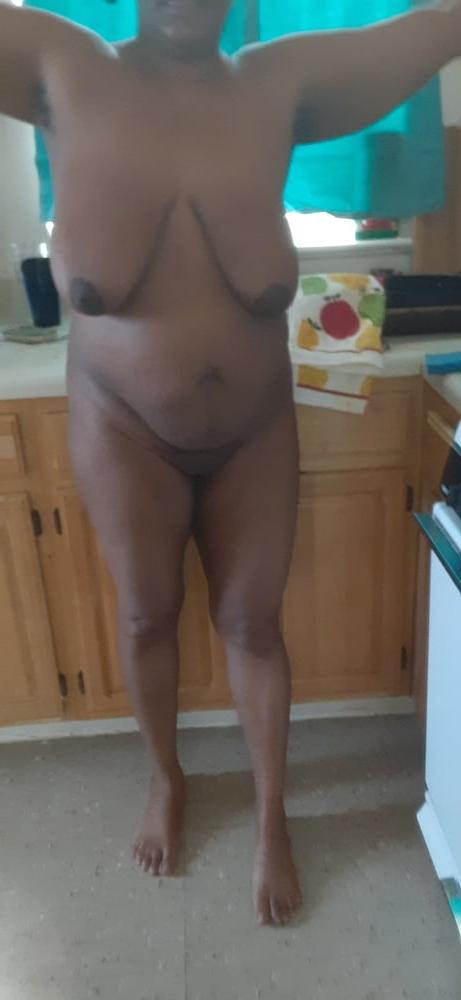 25P NAKED BLACK MOM 2