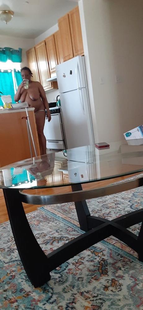 25P NAKED BLACK MOM 2