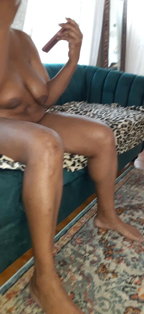 25P NAKED BLACK MOM 2