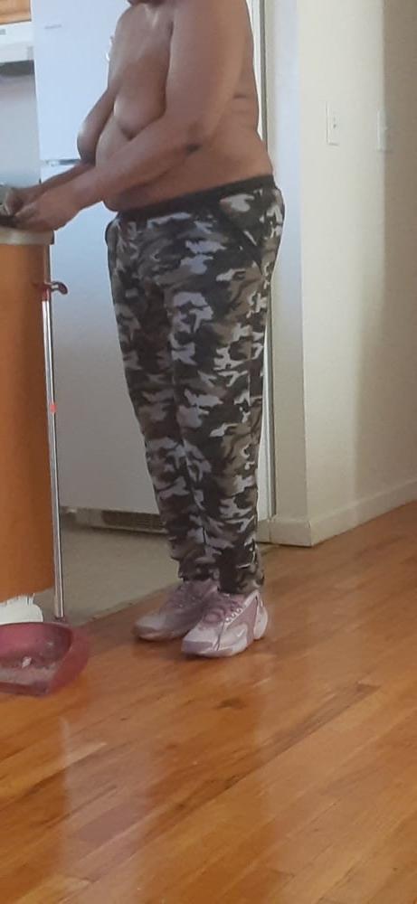 25P NAKED BLACK MOM 2