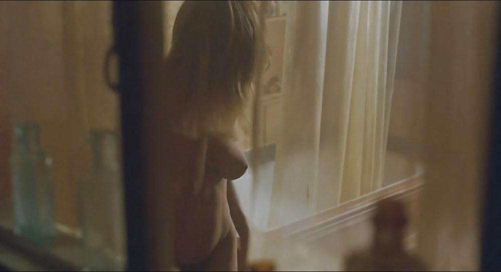 16P Rosanna Arquette