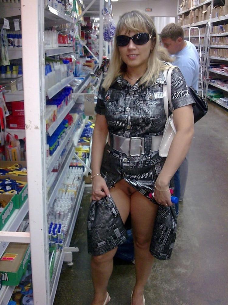 10P Store Whores 027