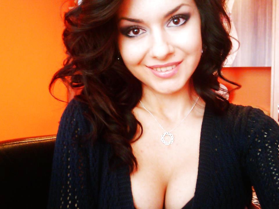 25P Self shoot babes