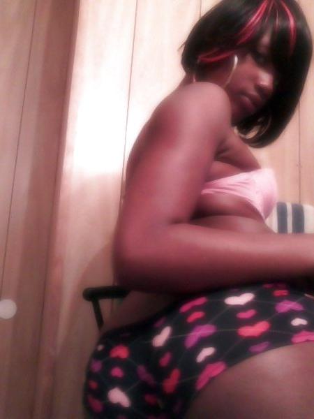 4P Face Book booty