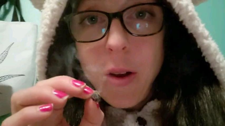 25P Mia figlia Valeria 22 anni una gran troia